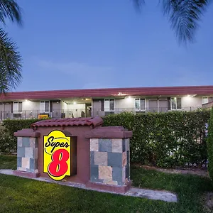 Super 8 By Wyndham Redlands/san Bernardino Redlands