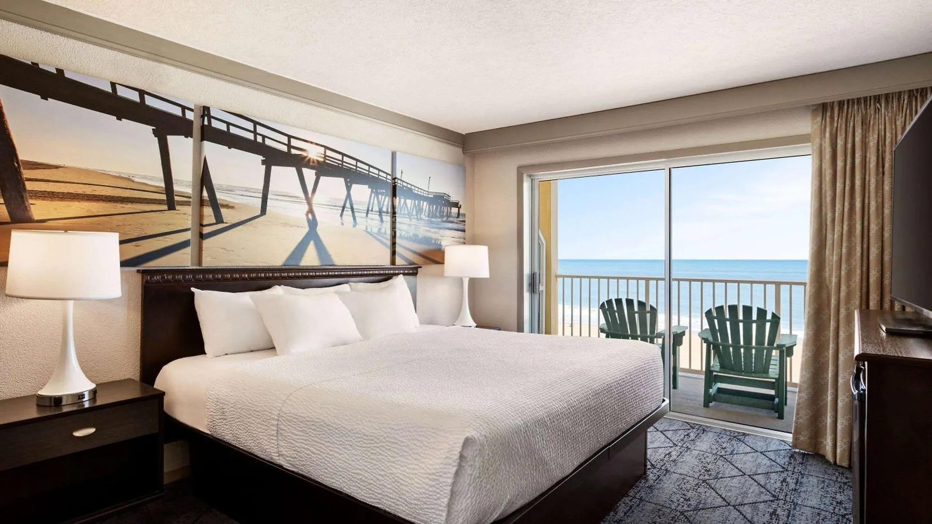 Days Inn By Wyndham Ocean City Oceanfront 3*,