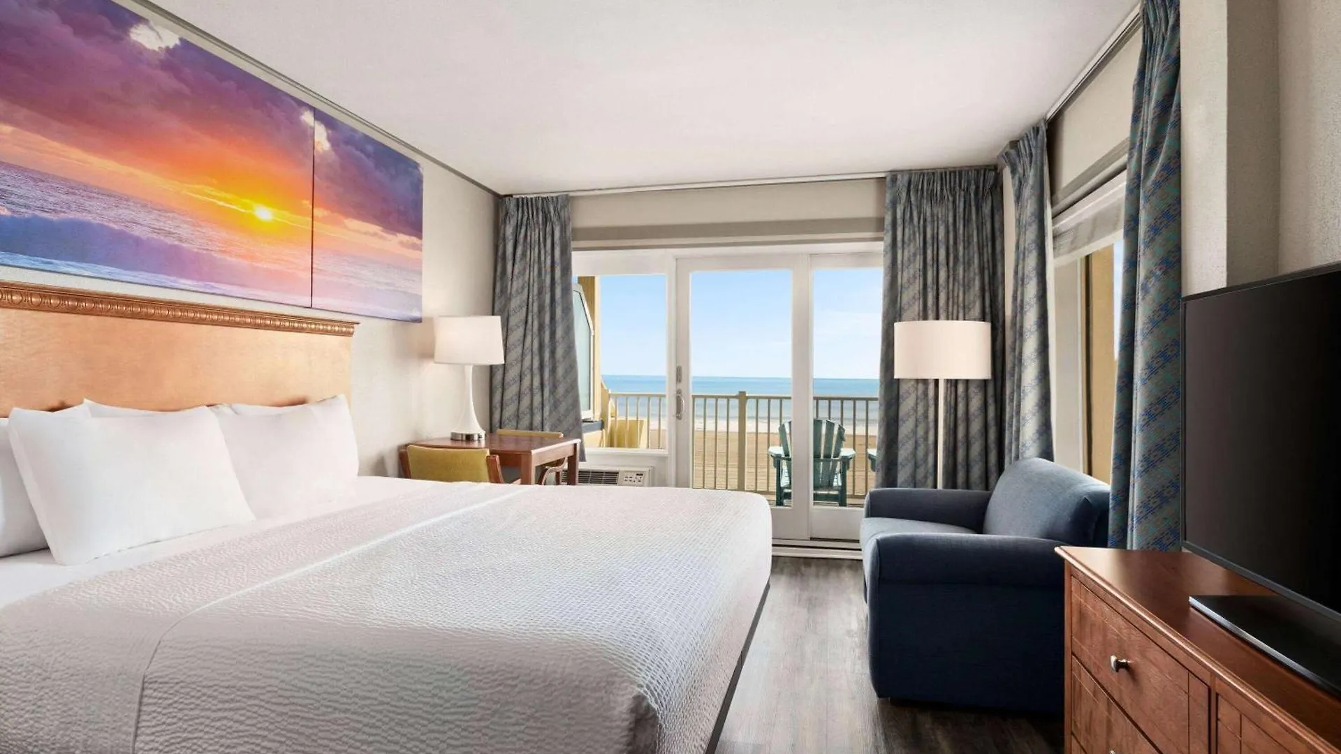 Days Inn By Wyndham Ocean City Oceanfront Hotel